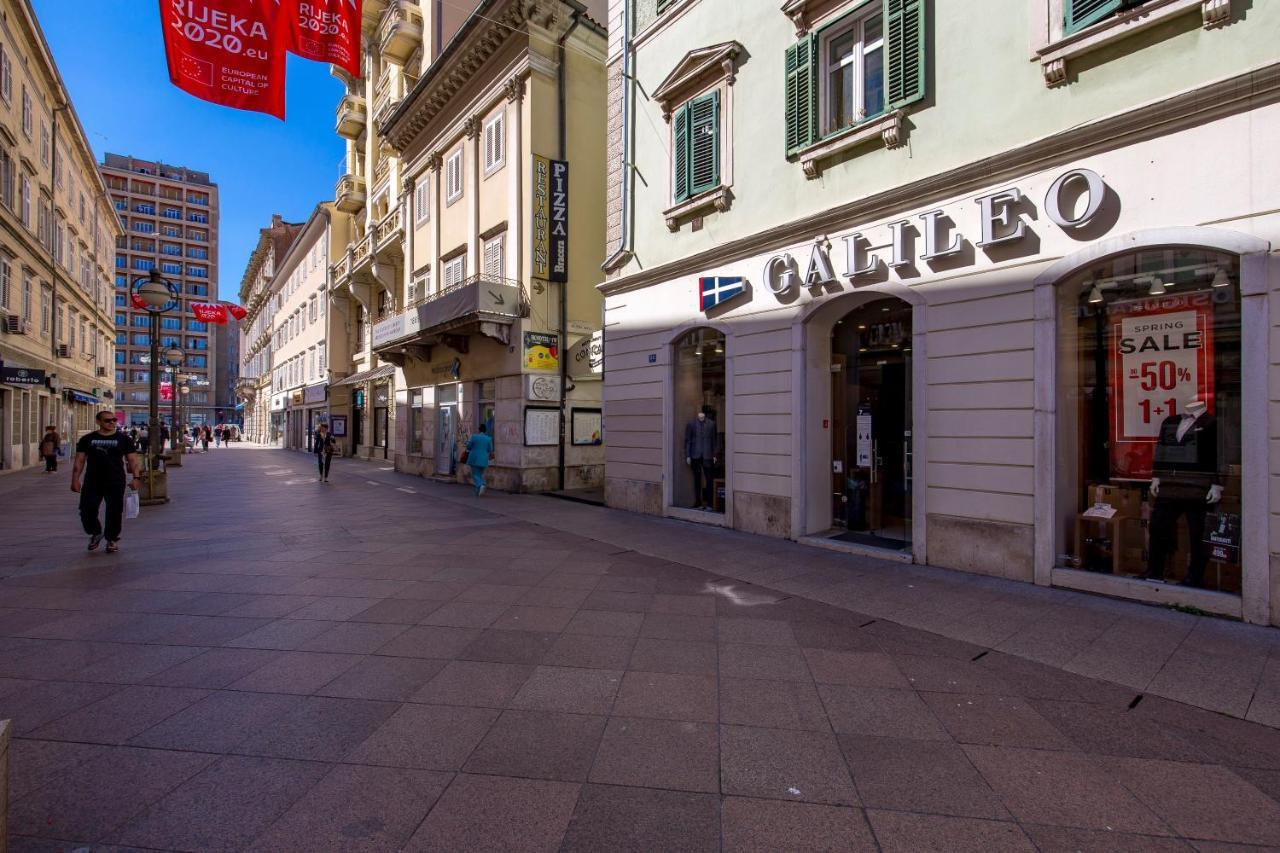 4 Season Apartments Rijeka Exterior photo